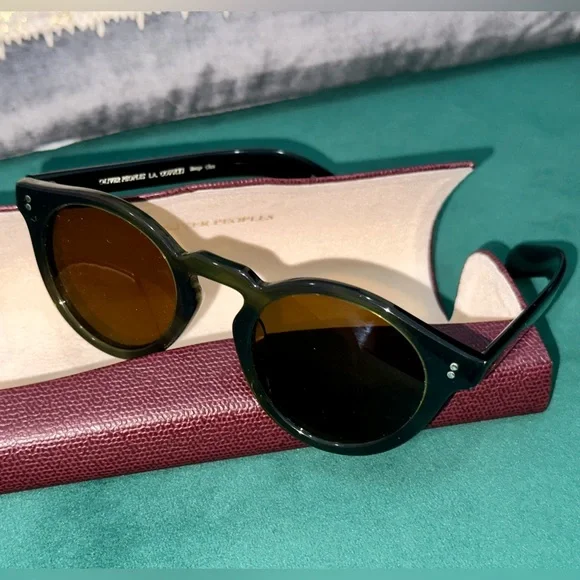 Oliver Peoples | Accessories | Oliver Peoples Classic Round  display picture 2